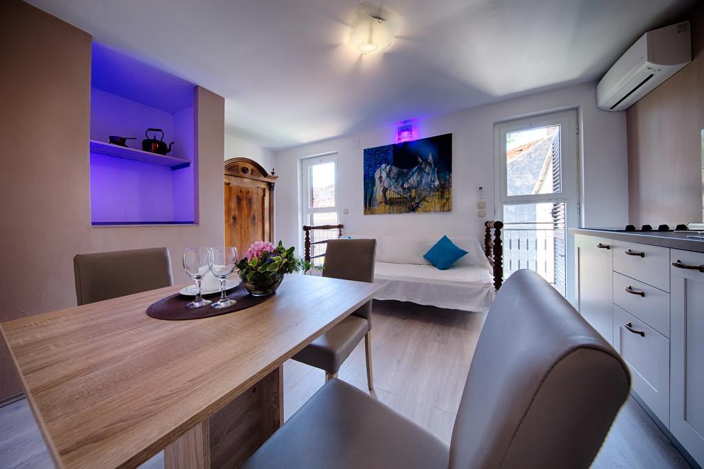 Apartments Villa Anka Komiža Екстериор снимка